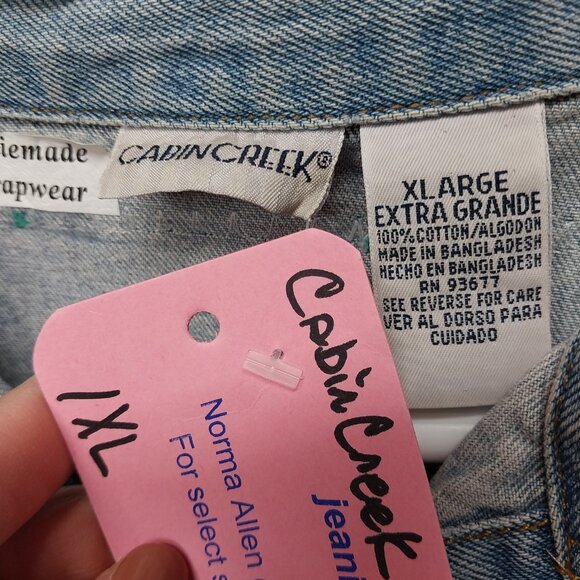 3758 Size 1XL Upcycled Cabin Creek Jean Tunic In Purple and Red Quilt Trim. - Picture 8 of 8